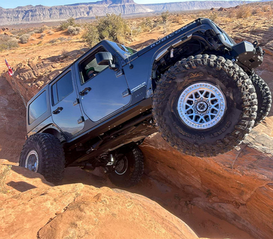 Savvy Off-Road high-strength Jeep JKU sliders for rock crawling