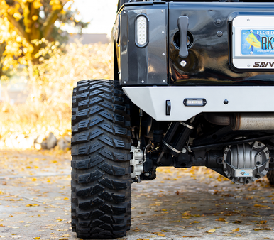 Savvy high-strength Jeep JK bumper for overlanding