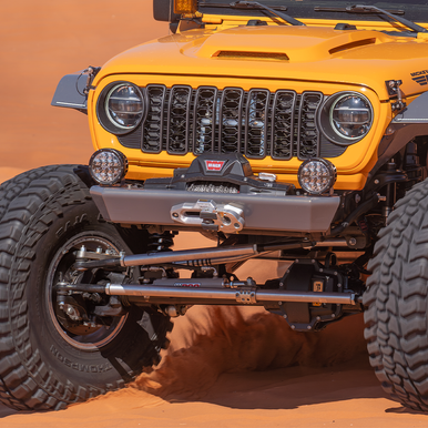Lightweight Jeep JT bumper for improved approach angles
