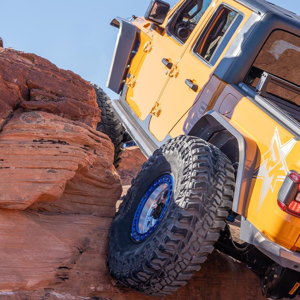 Best Jeep Gladiator rock sliders with modular replaceable skins