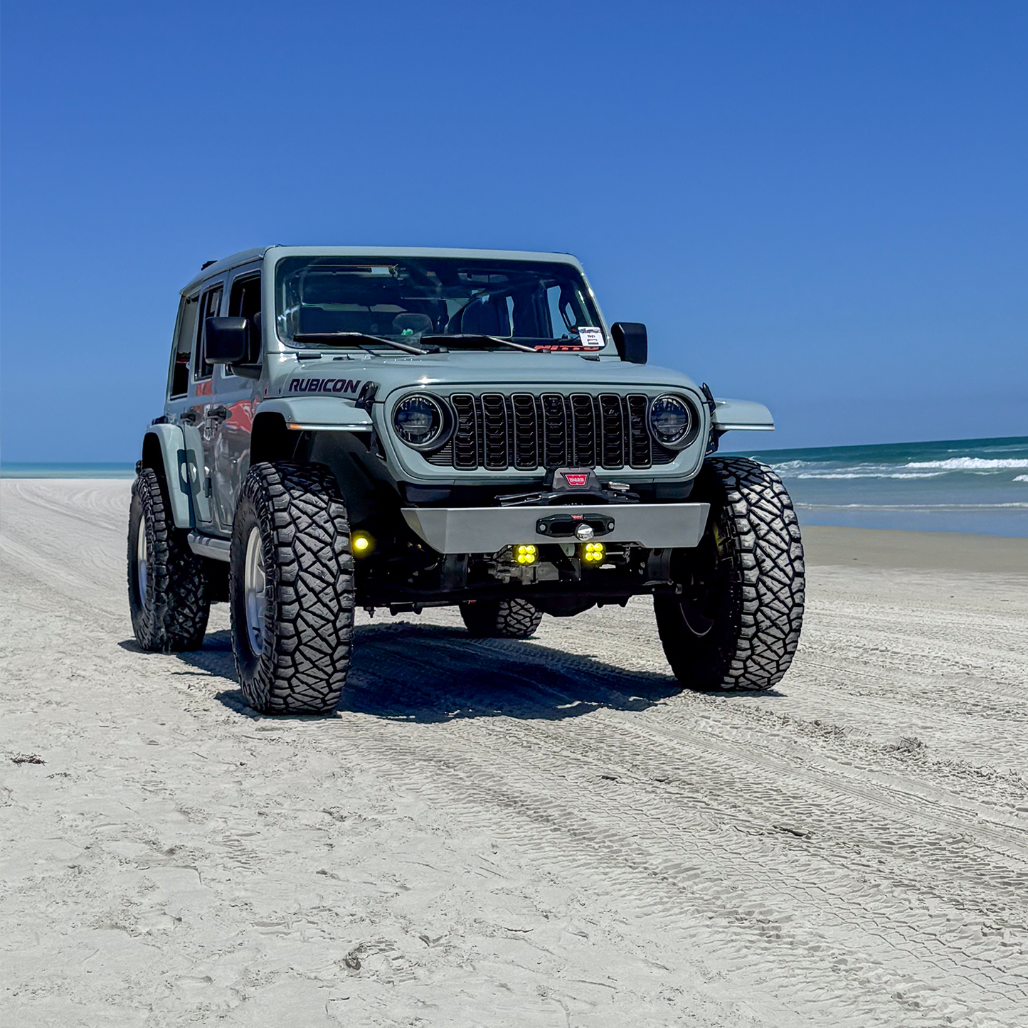 Jeep JL JLU front bumper with warn winch and factor 55 fairlead