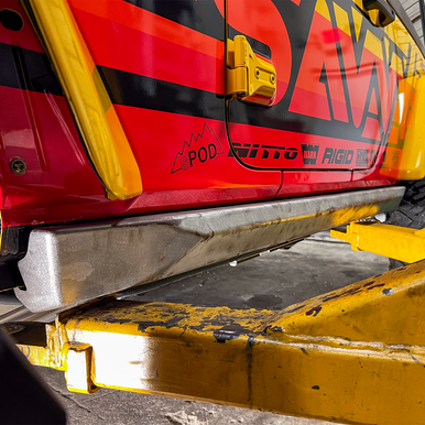 JEEP STRETCHED ROCK SLIDERS