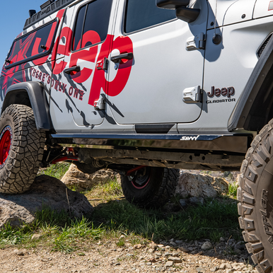 Heavy-duty Jeep Gladiator weld-on rock sliders