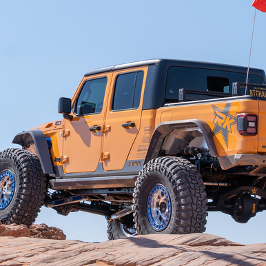 2020-2026 JEEP JT GLADIATOR ROCKER ARMOR TRIM KIT (LIGHTWEIGHT ALUMINUM) SAVVY OFFROAD