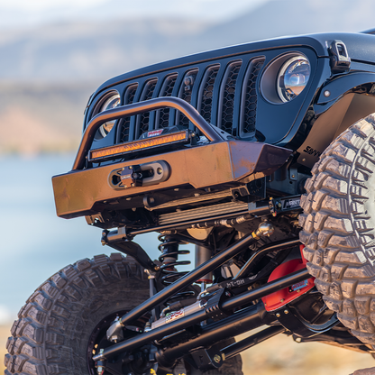 Jeep Gladiator aluminum winch bumper Jeep JL Wrangler with Savvy Krawler Lite aluminum front bumper rock crawling, King of the Hammers proven