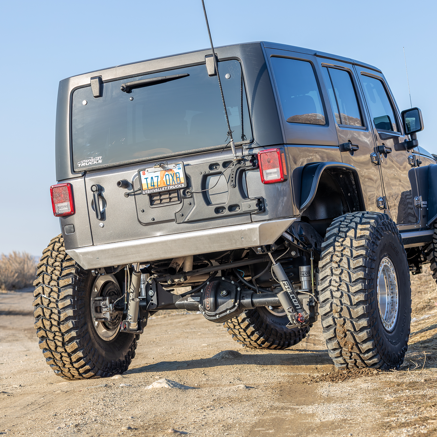 Jeep JK aluminum bumper with high clearance & departure angle design