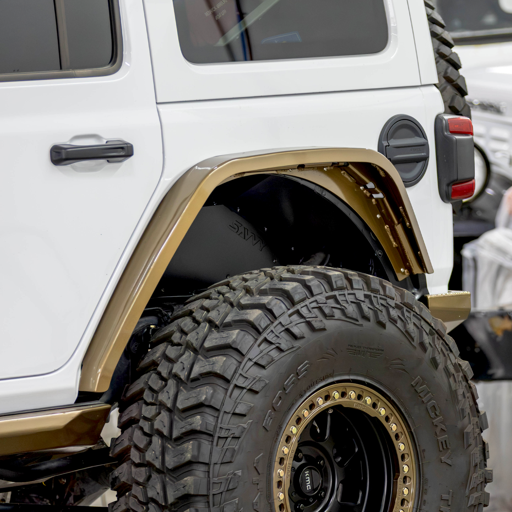 Jeep JL fenders for 42-inch tires