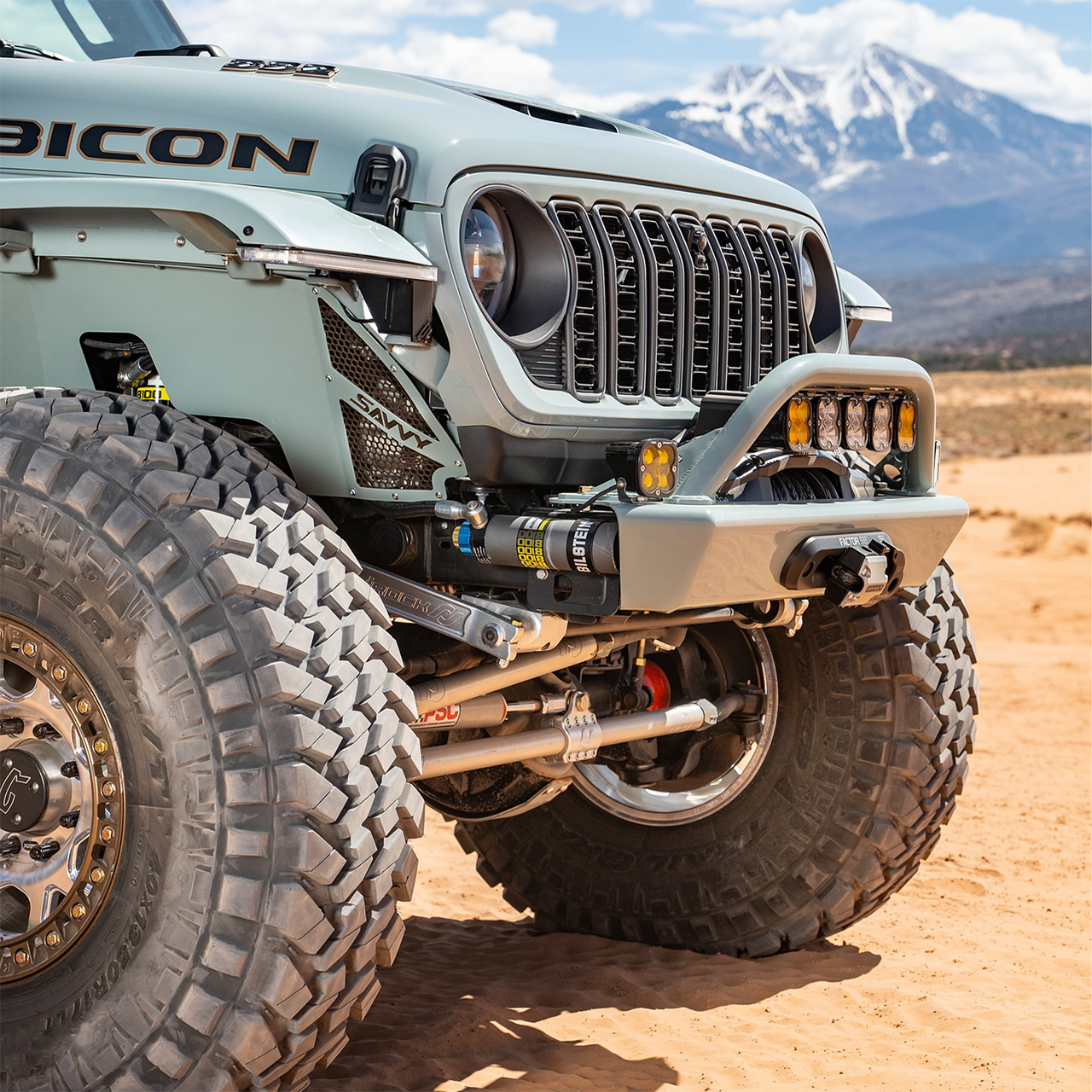 Savvy Offroad high clearance aluminum inner fender kit on 2020-2026 Jeep Gladiator JT, 40 inch tire clearance both panels