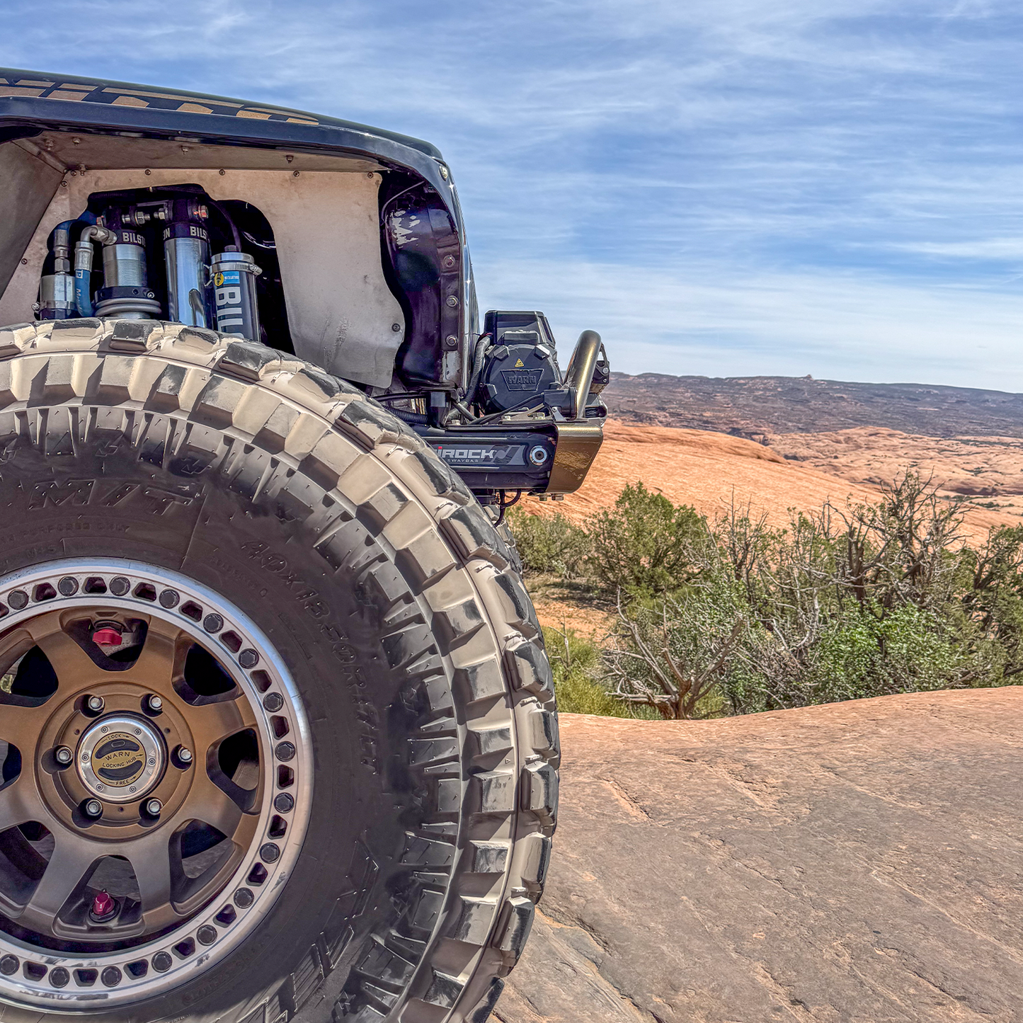 Jeep LJ front bumper with hoop