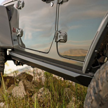 High-clearance rocker armor trim kit for Jeep Wrangler JLU