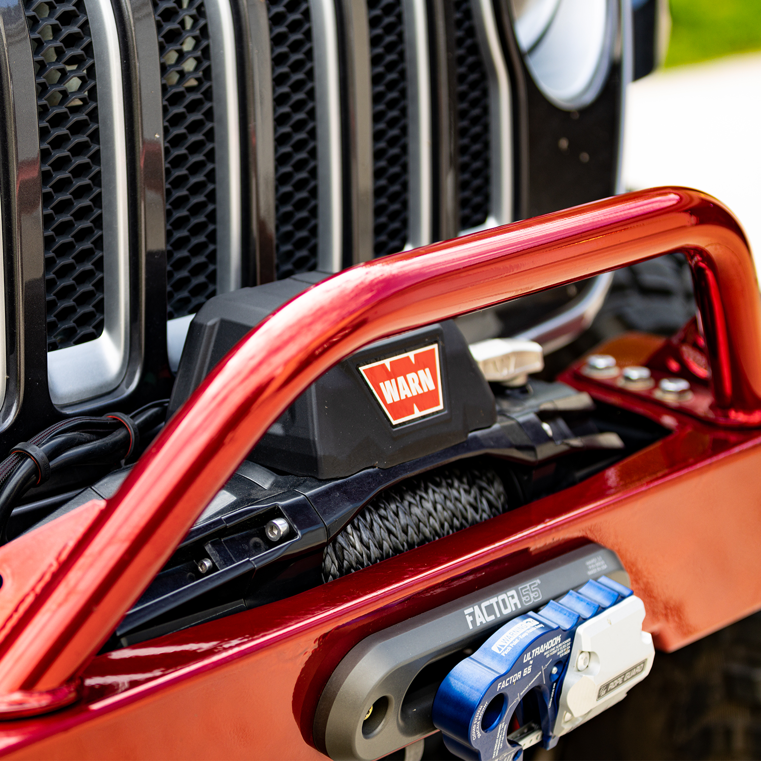 Jeep Wrangler JLU with Savvy KRAWLER LITE aluminum front bumper with hoop installed