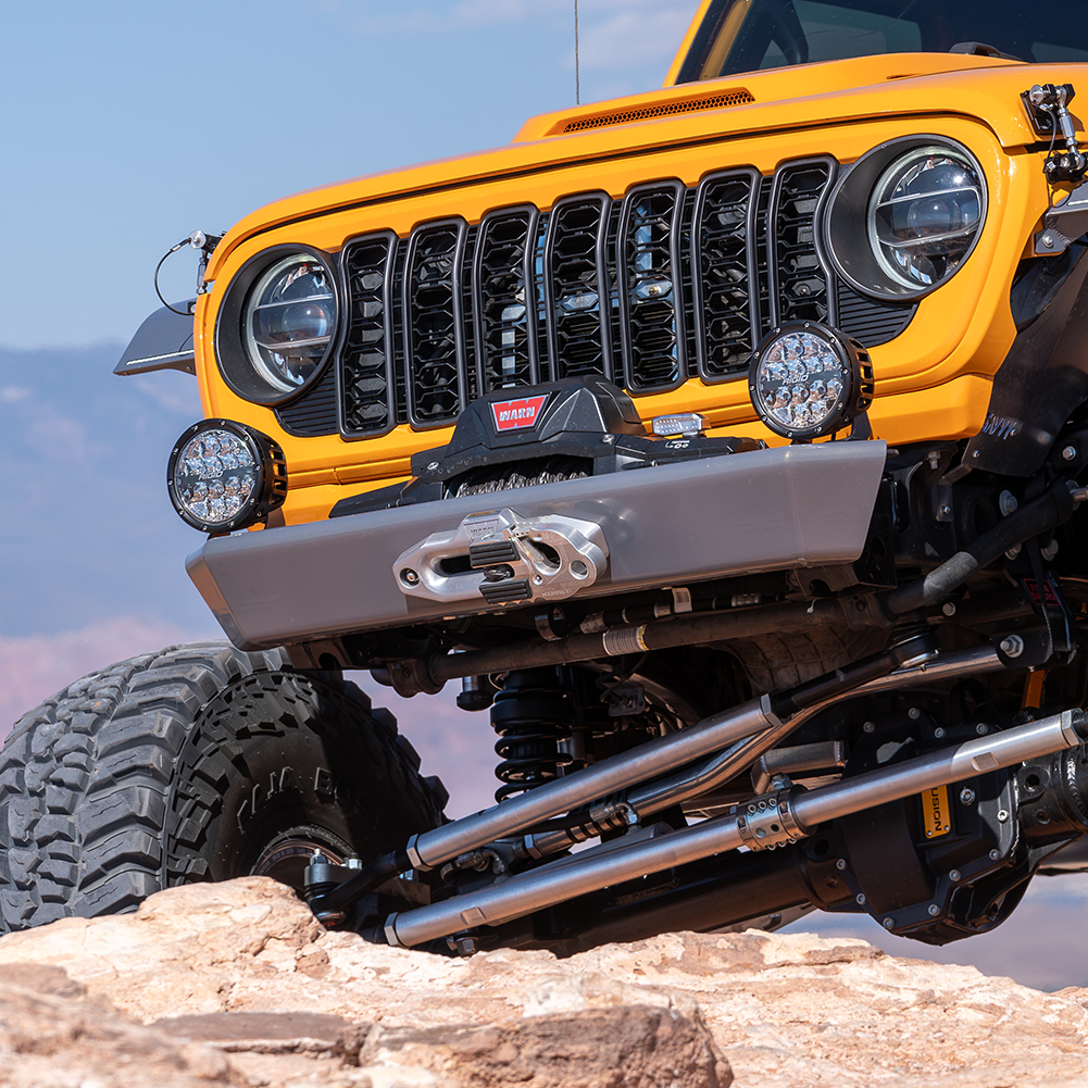 High-clearance Jeep JL front bumper without hoop and winch plate