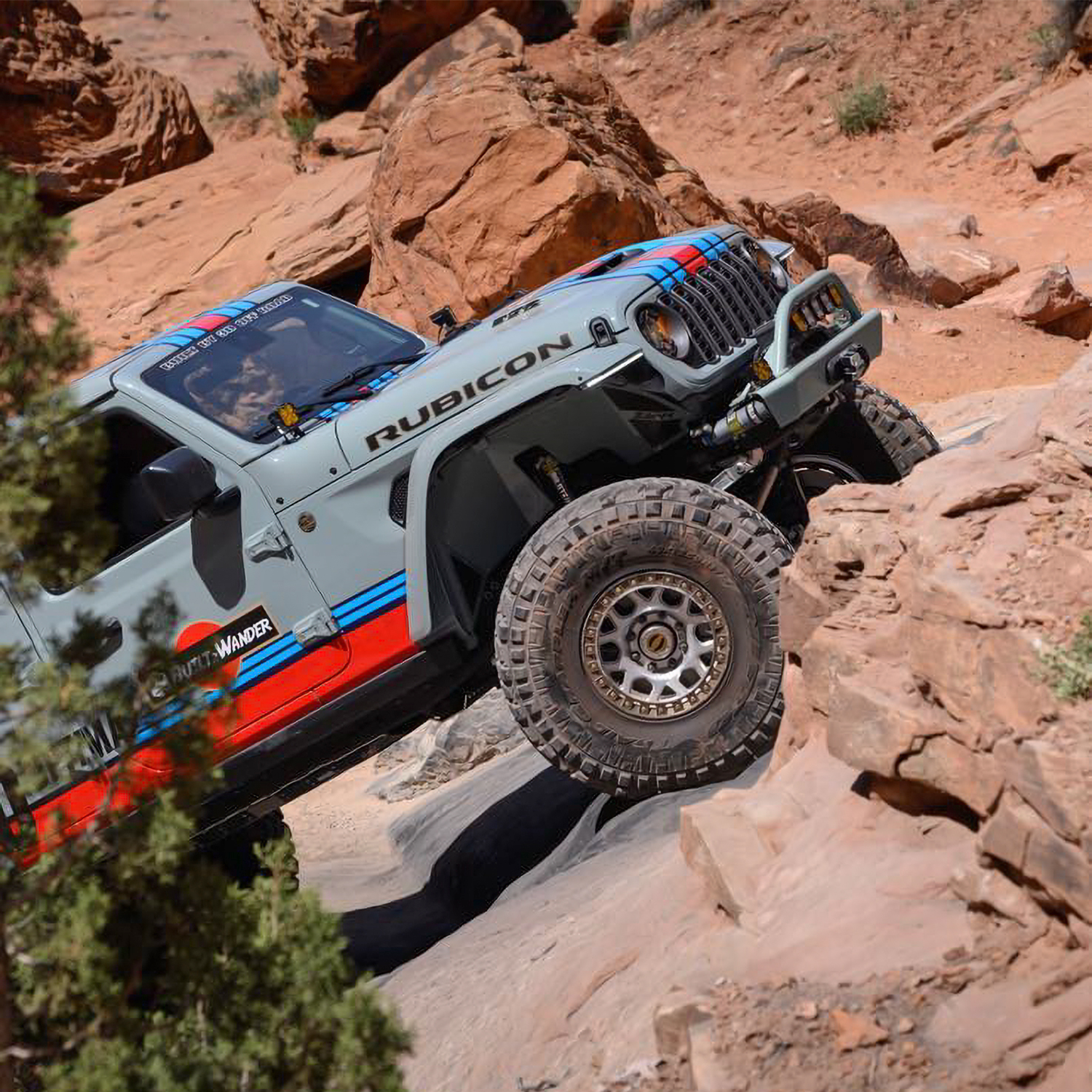 LEGACY 6061 front bumper with hoop for Jeep JL and JLU with high-clearance winch-ready protection