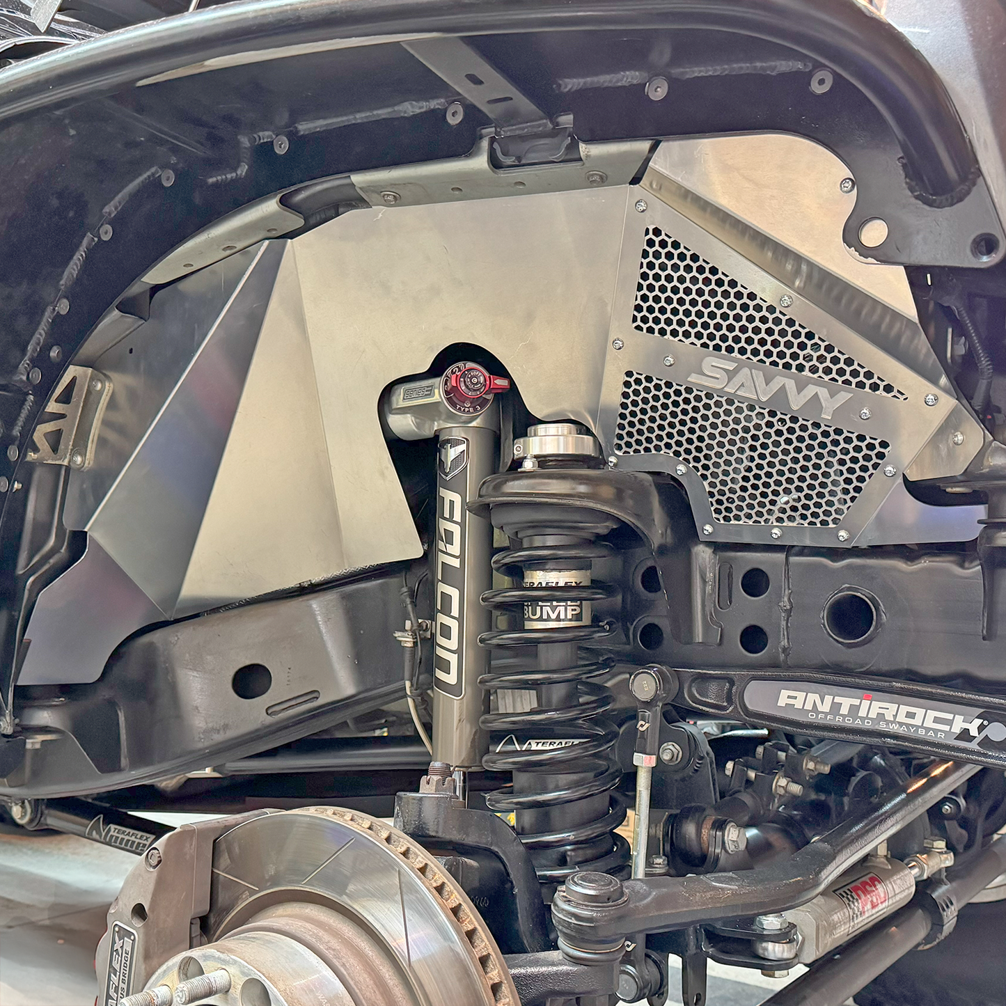 Savvy JK JKU front inner fender with 40 to 42 inch tires at full compression zero tire rub