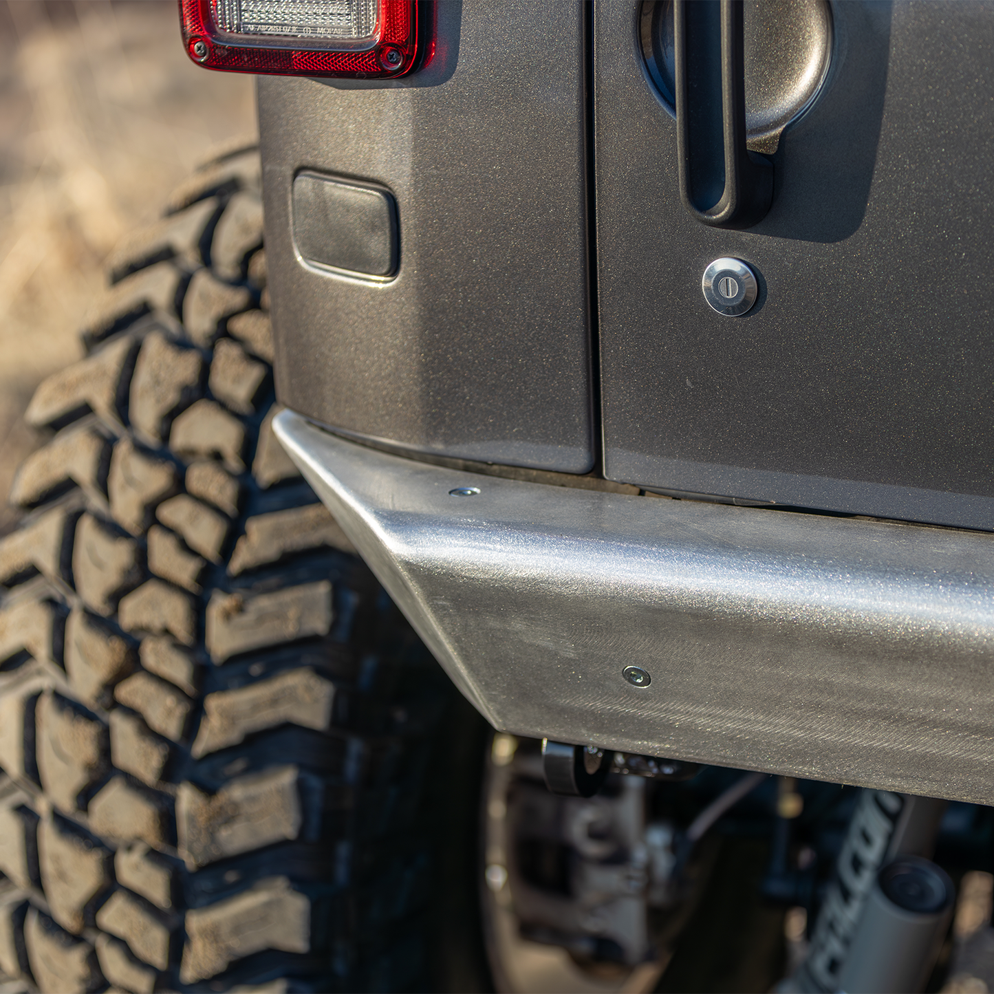 Savvy Legacy JK rear bumper 4-inch departure clearance and 2.75-inch ground clearance gain, low-profile aluminum
