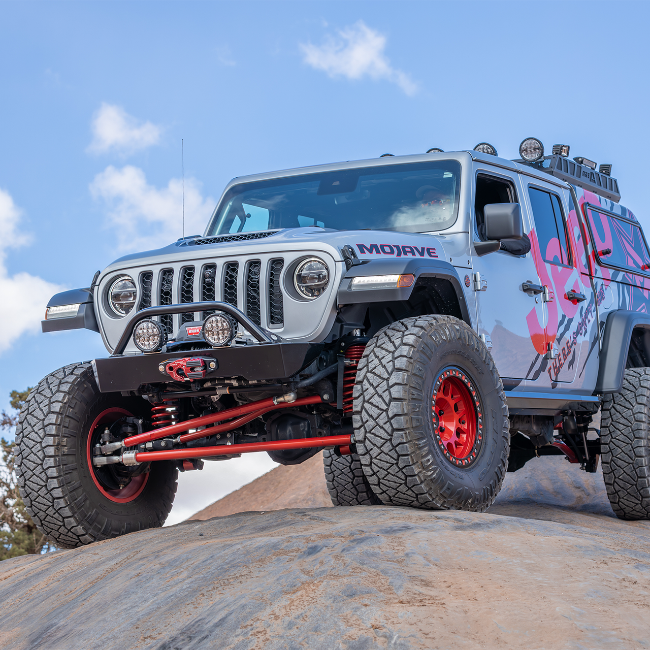 Savvy Offroad KRAWLER LITE Essentials Bundle for 2020-2026 Jeep Gladiator JT with front bumper, rear bumper, and bolt-on rock sliders