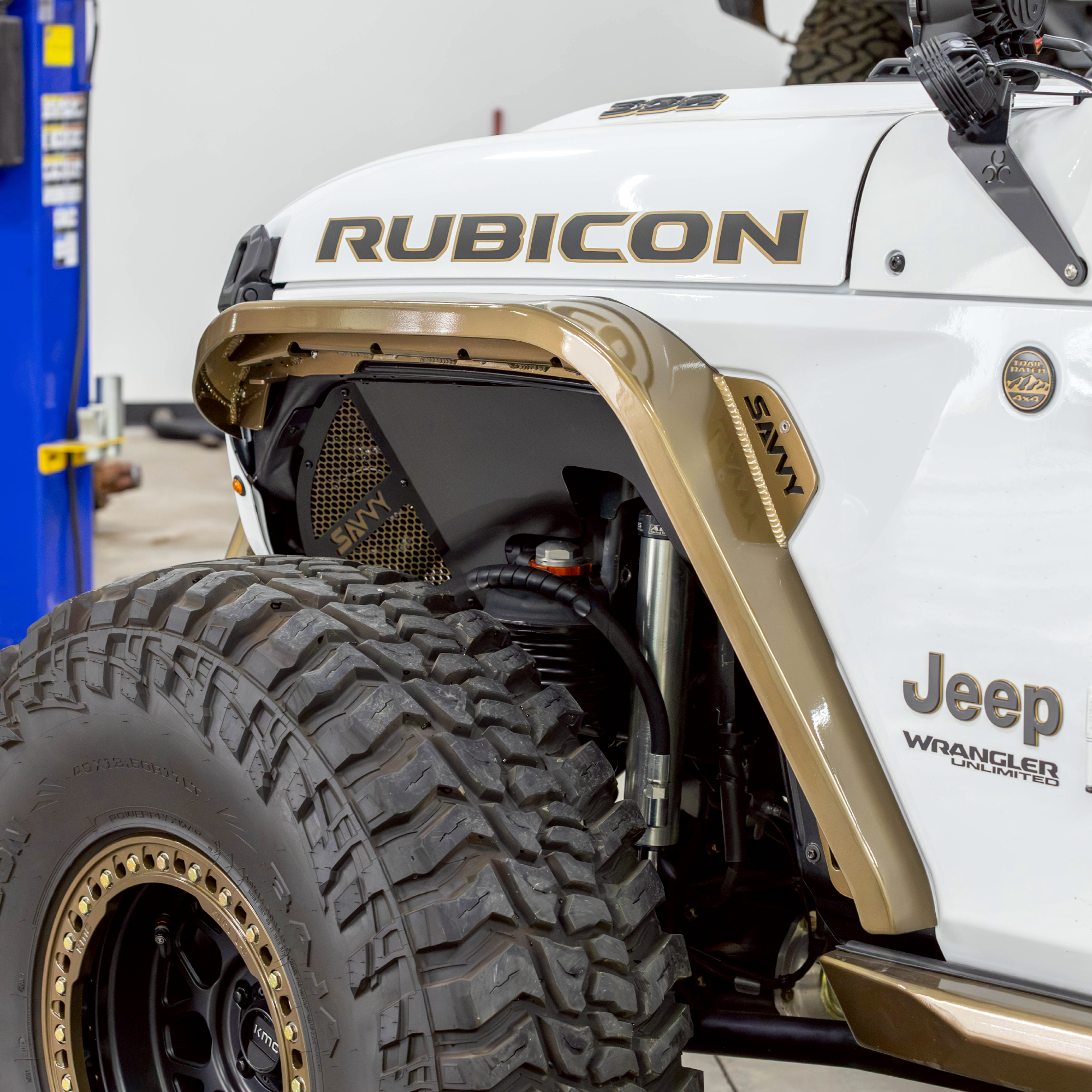 fenders-40-inch-tires.jpg
Jeep Gladiator JT with highline front fenders and 40-inch tires