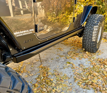Savvy KRAWLER LITE bolt-on rock sliders for Jeep Wrangler JKU with replaceable body skins and high-clearance rocker protection