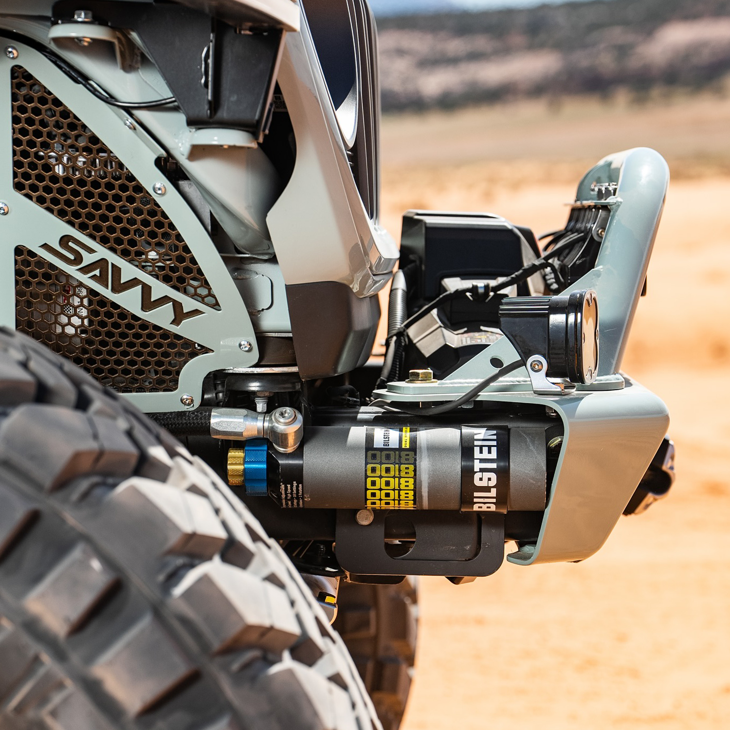 Close-up of Savvy Offroad LEGACY 6061 front bumper hoop with 3/16-inch steel winch plate and Factor 55 fairlead compatibility on Jeep Wrangler JLU