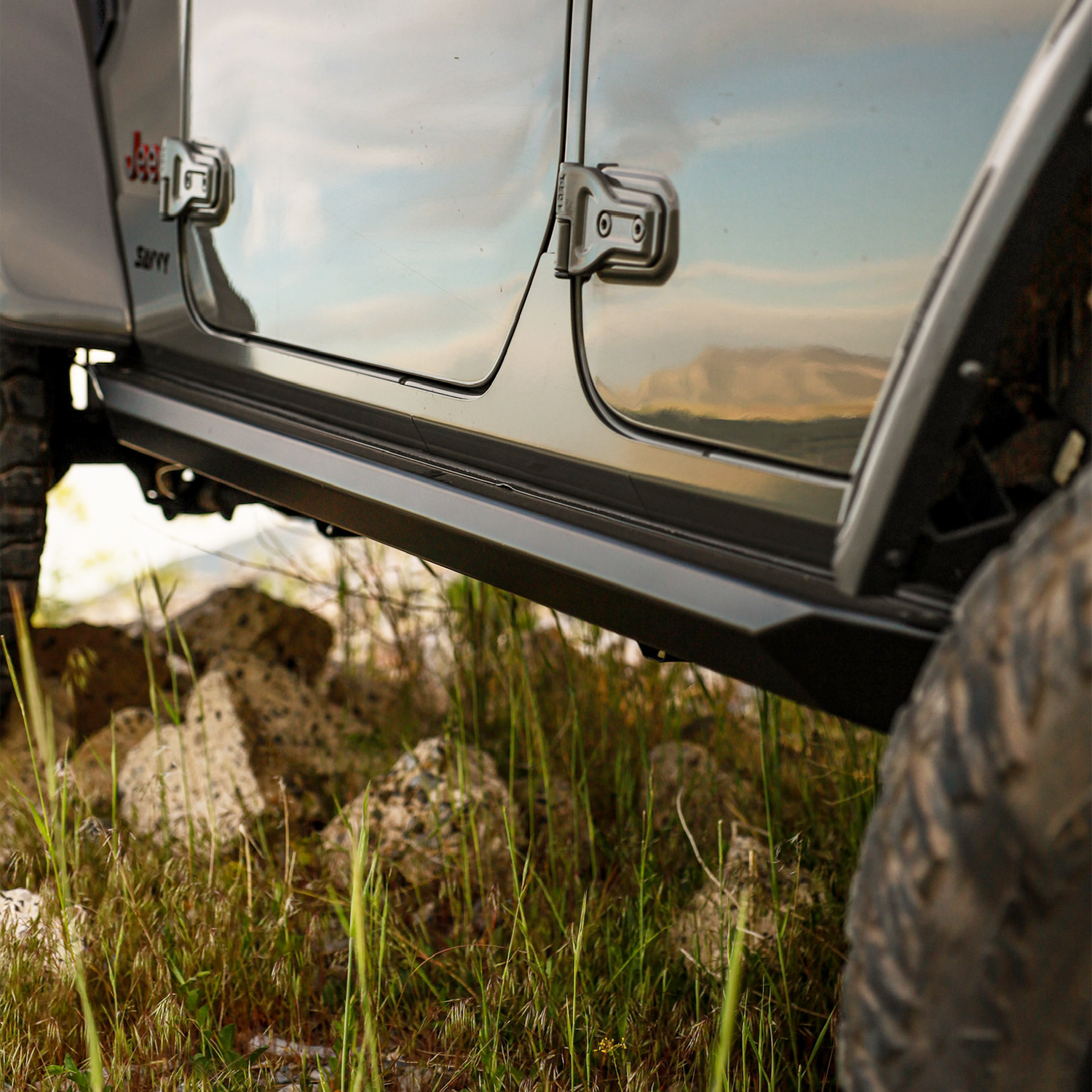 savvy-offroad-legacy-elite-krawler-lite-bolt-on-rock-sliders-jeep-jlu